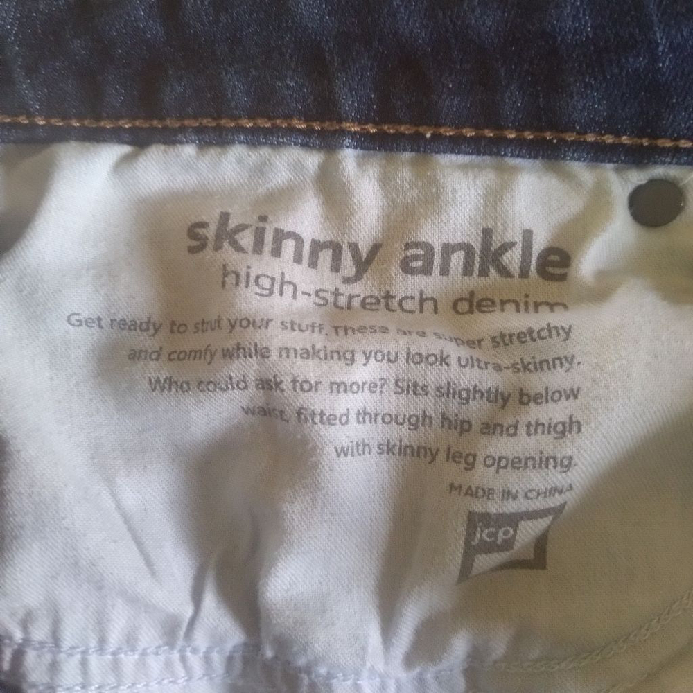 Plus Size Jeans - Picture 7 of 9